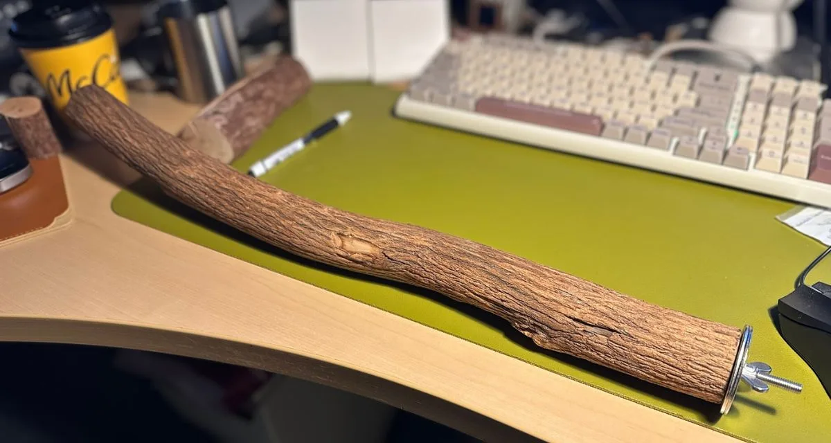 天然木ドラゴンウッド樹皮付き止まり木Lサイズロング 蝶ナット片側固定式